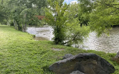 Creekside view in Pigeon Forge
